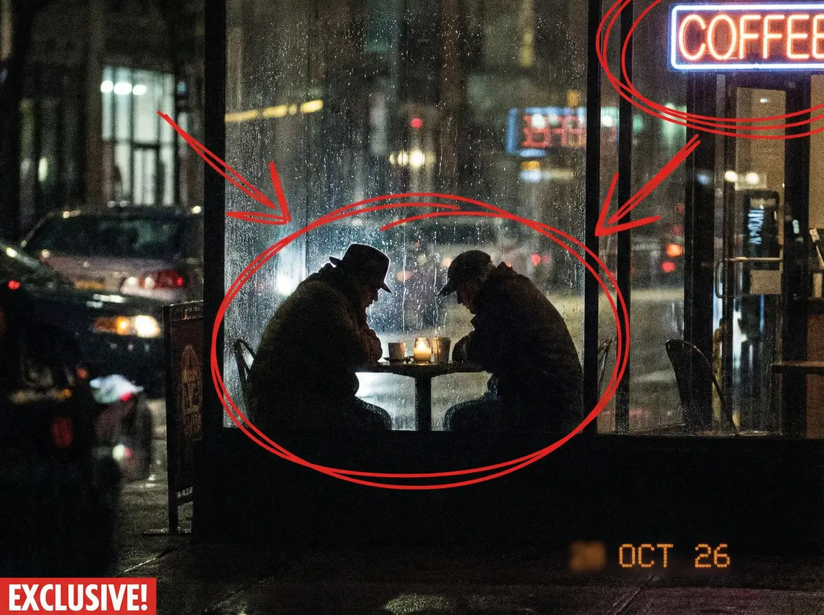 吃瓜大赛 深夜咖啡馆密会现场照